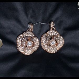 Betsey Johnson flower earrings old gold